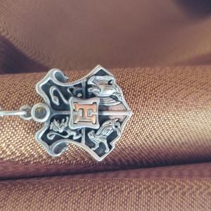 Harry Potter Hogwarts Crest Silver Necklace